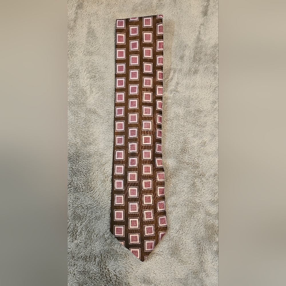 MICHAEL KORS Adult Pink and Brown Necktie